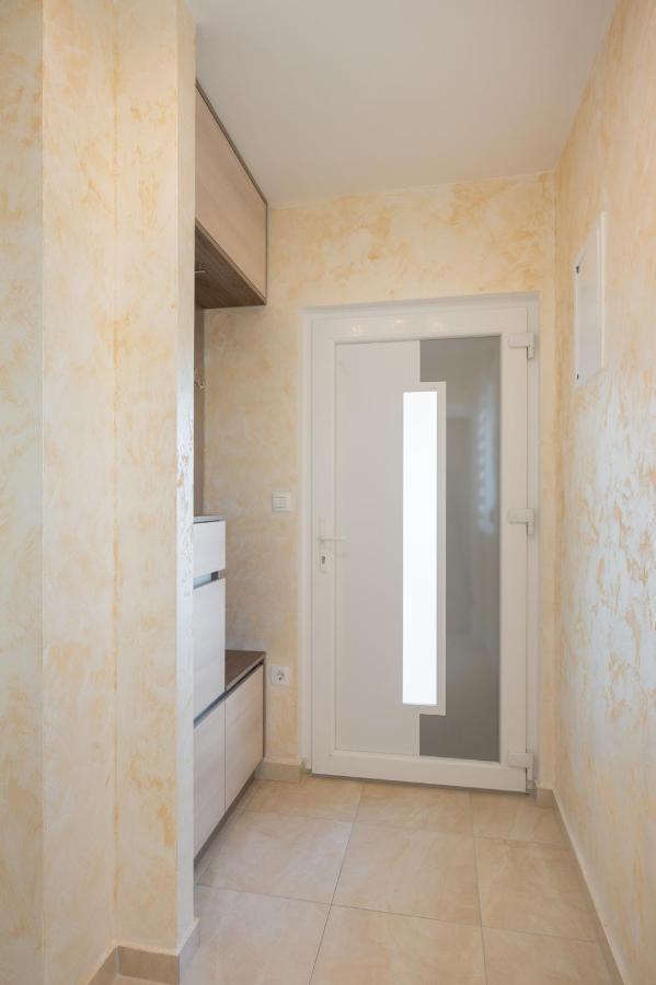 Apartment Tikvarin, Kastel Kambelovac Kastela Ngoại thất bức ảnh
