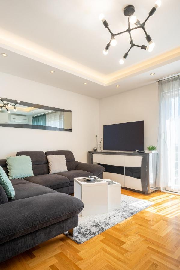 Apartment Tikvarin, Kastel Kambelovac Kastela Ngoại thất bức ảnh