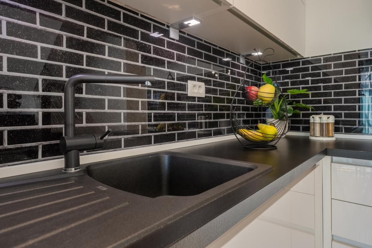 Apartment Tikvarin, Kastel Kambelovac Kastela Ngoại thất bức ảnh