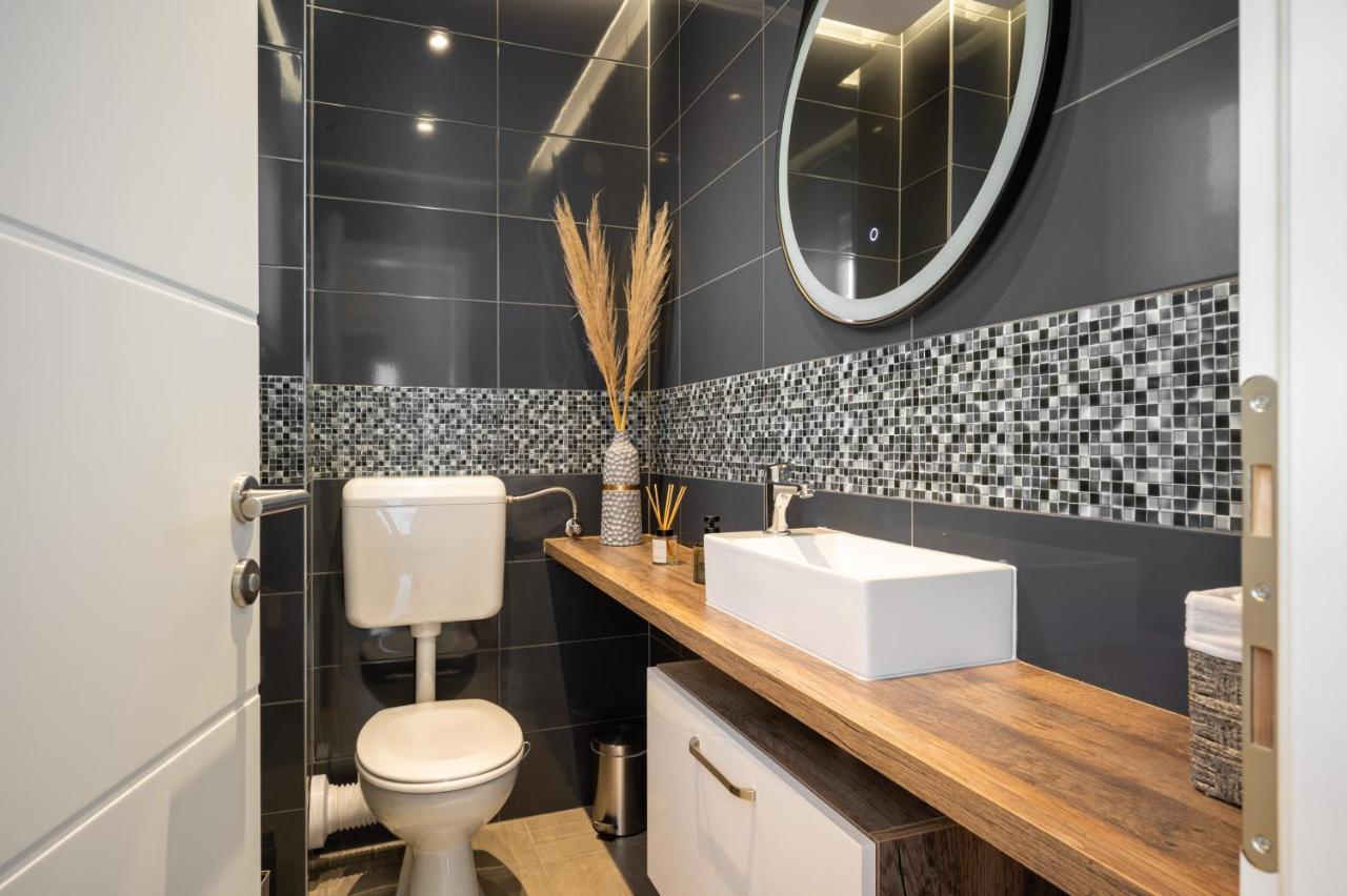 Apartment Tikvarin, Kastel Kambelovac Kastela Ngoại thất bức ảnh
