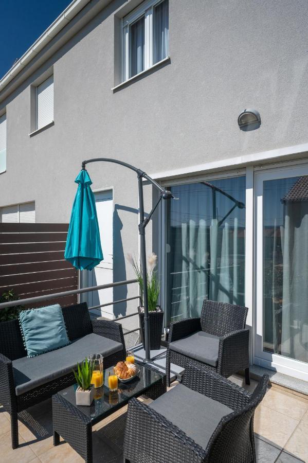 Apartment Tikvarin, Kastel Kambelovac Kastela Ngoại thất bức ảnh