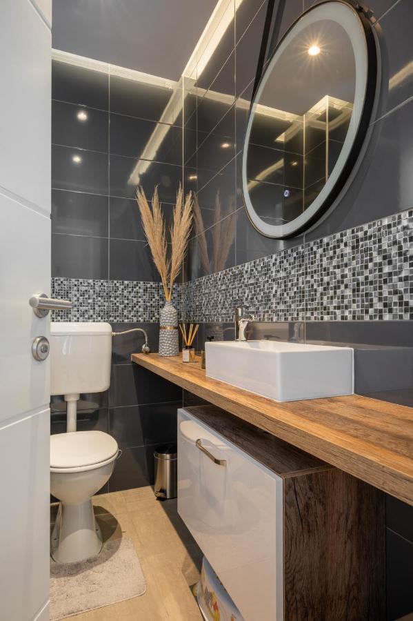 Apartment Tikvarin, Kastel Kambelovac Kastela Ngoại thất bức ảnh