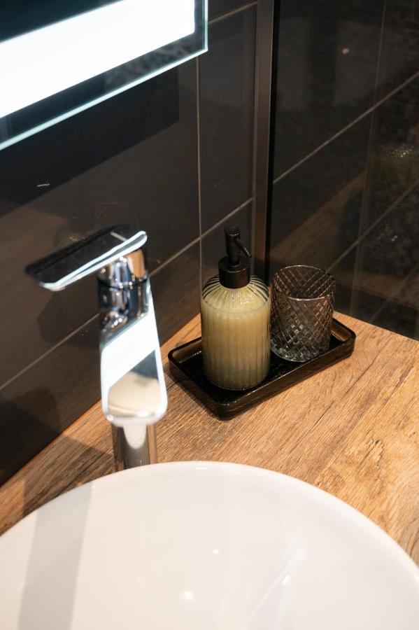 Apartment Tikvarin, Kastel Kambelovac Kastela Ngoại thất bức ảnh